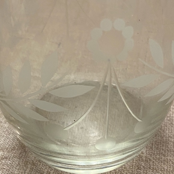 Vintage 1986 Hand Cut Etched Floral Engraved Crystal Pear Shape Bud Vase 7” NIB - Picture 7 of 13
